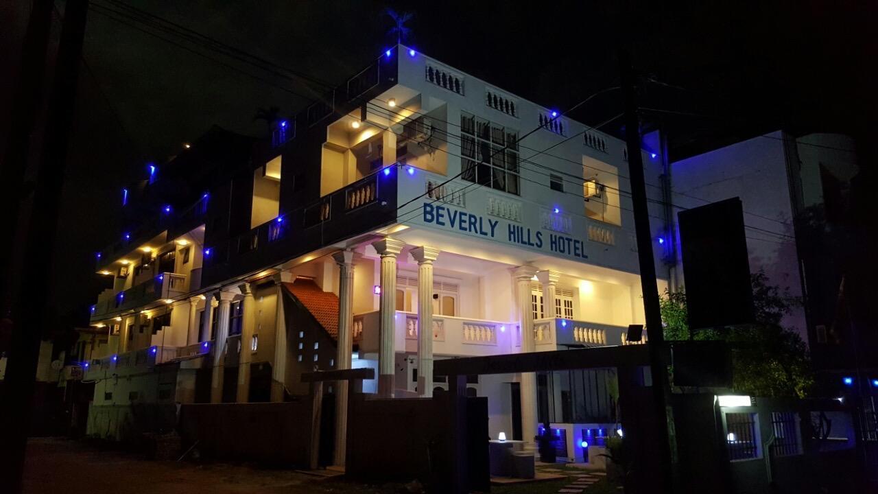 Beverly Hills Hotel Dehiwala-Mount Lavinia Екстериор снимка